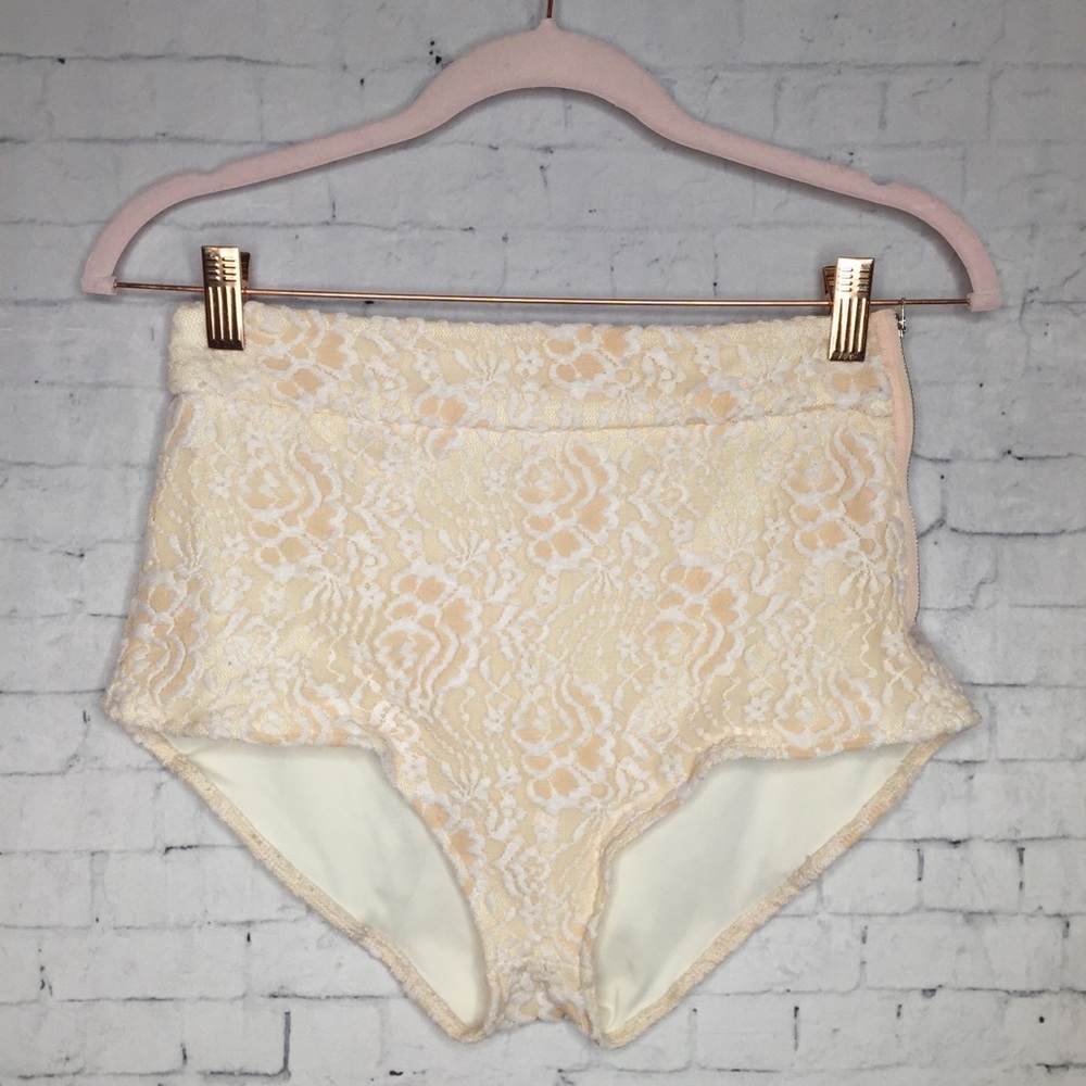UO Pins & Needles Blush Bloomers 🤗
